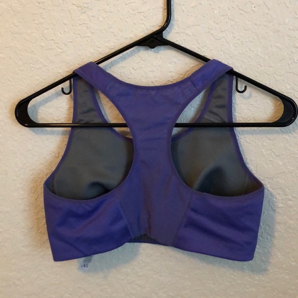 Nike sports bra - Picture 3 of 3
